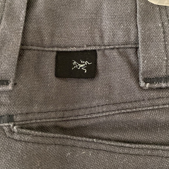 Arc’Teryx men’s gray pants size 32 - Picture 4 of 7